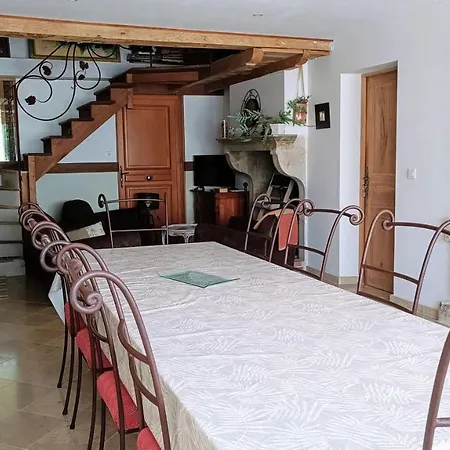 Seine En Bulles Holiday home